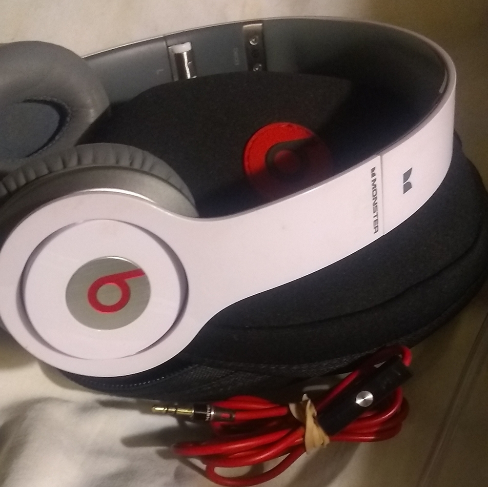 Beats By Dr. Dre "Monster"